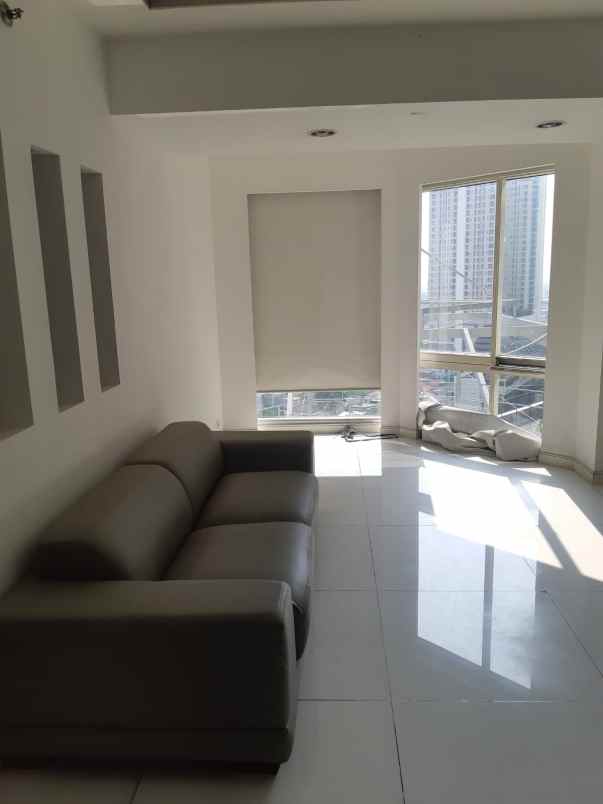 jual apartemen taman anggrek jak ut