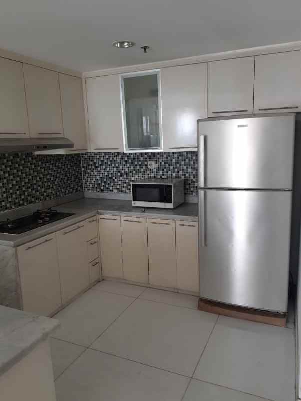 jual apartemen taman anggrek jak ut