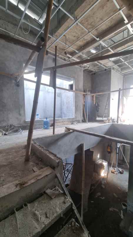 jual rumah baru taman villa meruya