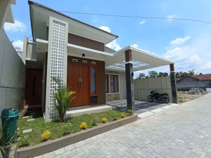 jual rumah desain kekinian clasic modern nyaman