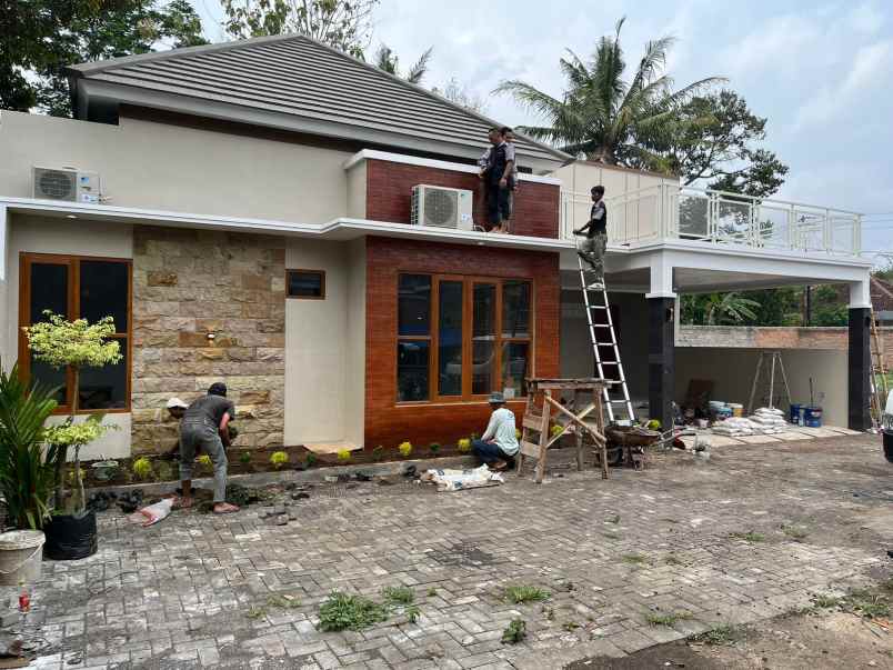 jual rumah desain kekinian clasic modern nyaman