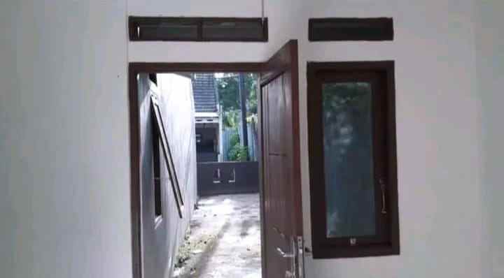 jual rumah di acropolis cibinong