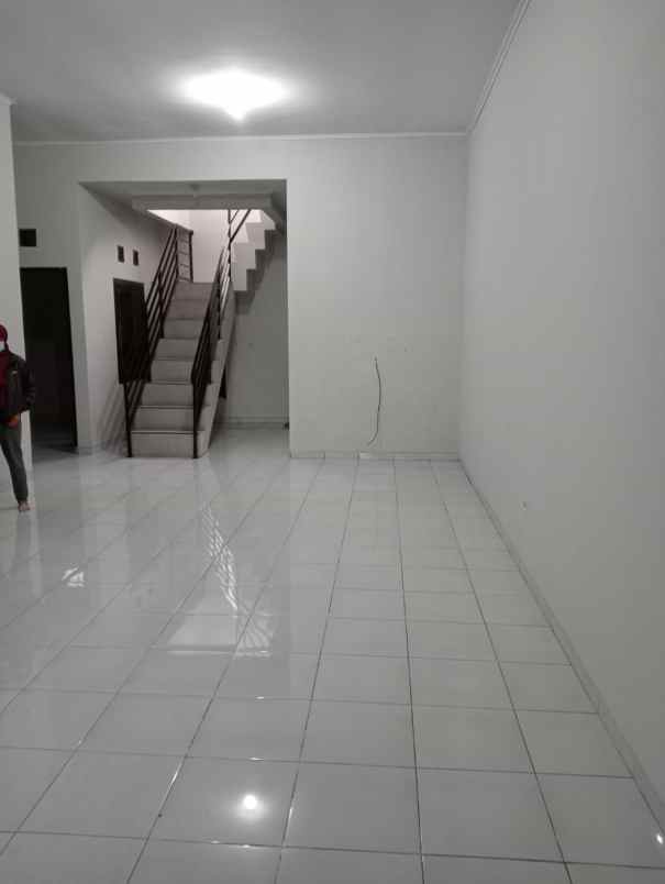 jual rumah di batununggal tanah luas