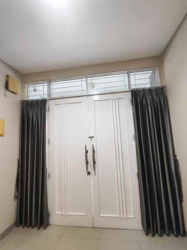 jual rumah golf lake cengkareng jak bar