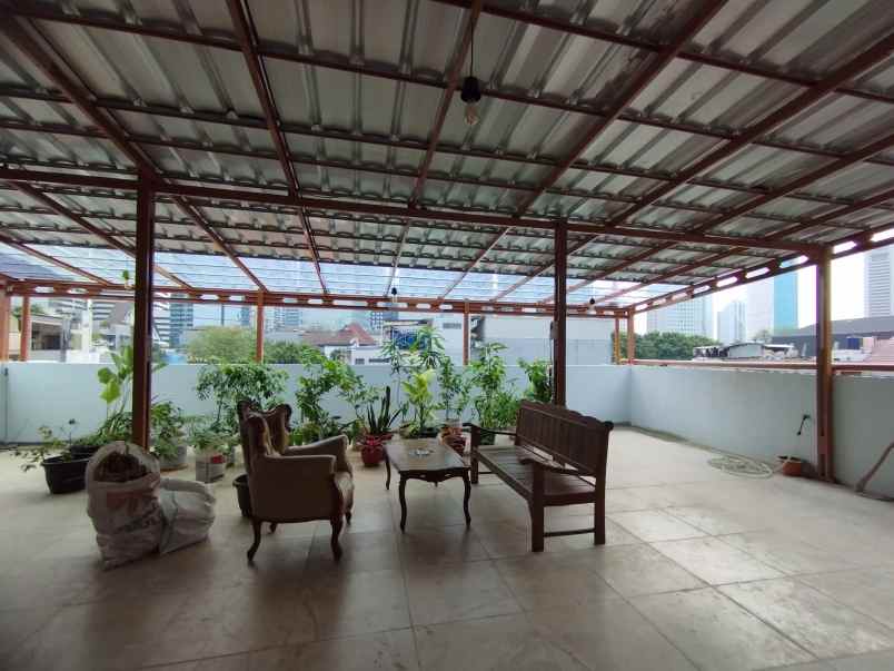 jual rumah kost 36 kamar di kuningan