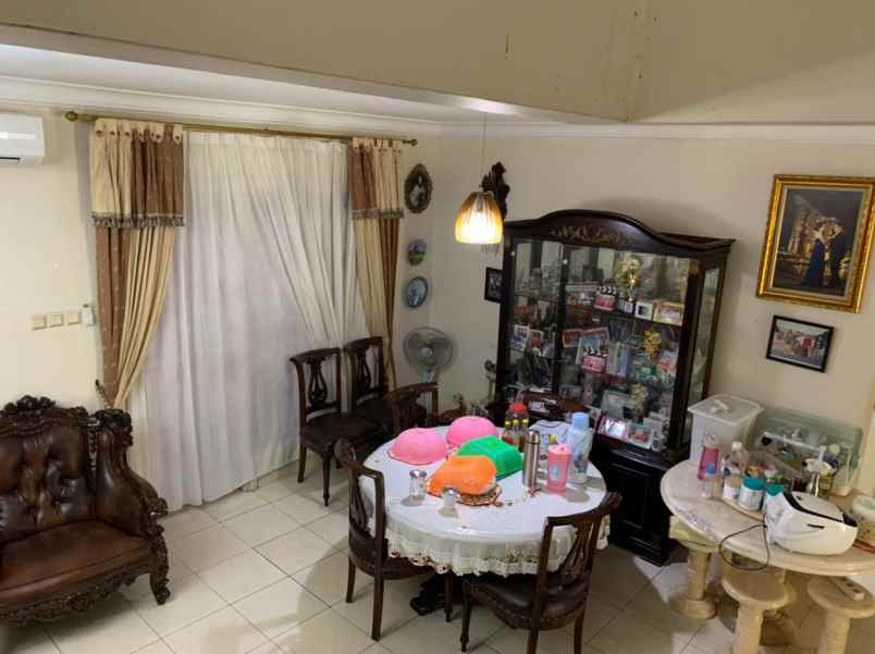 jual rumah kota wisata