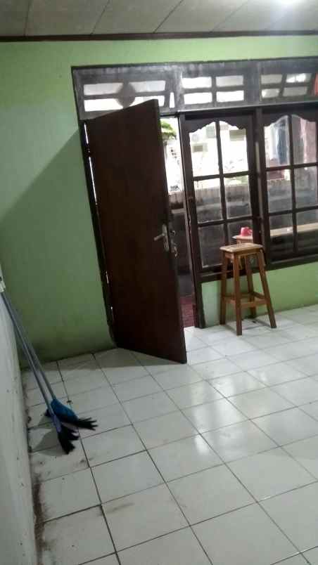 jual rumah lokasi strategis