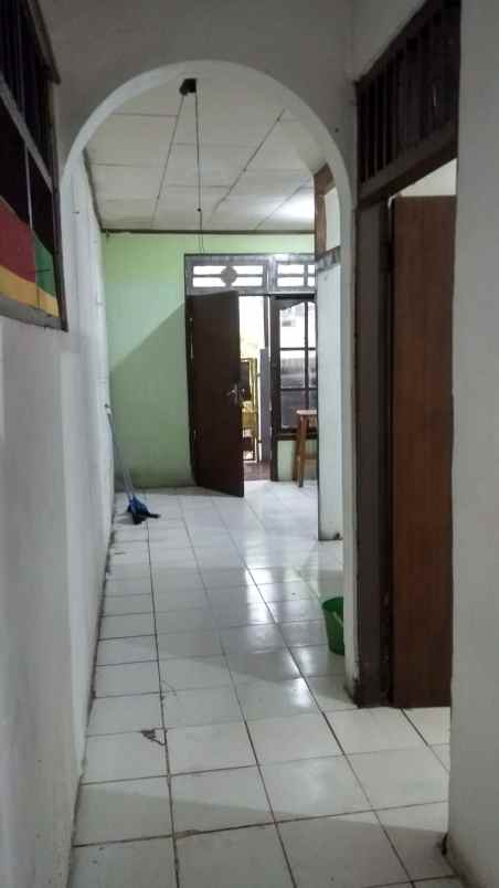 jual rumah lokasi strategis