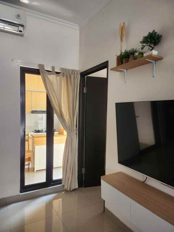 jual rumah mewah di perumahan grahayana karawang