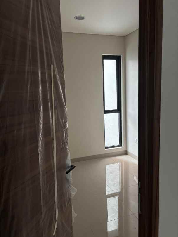 jual rumah taman surya 5 jak bar