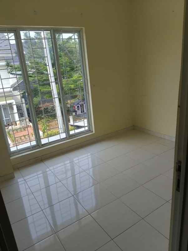 jual rumah tinggal paradise serpong city