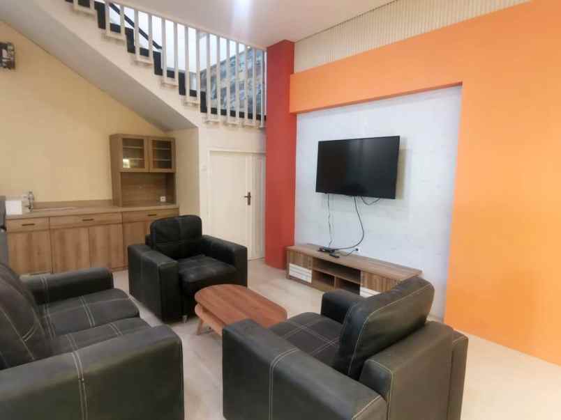 kost harian bulanan autum living simokerto