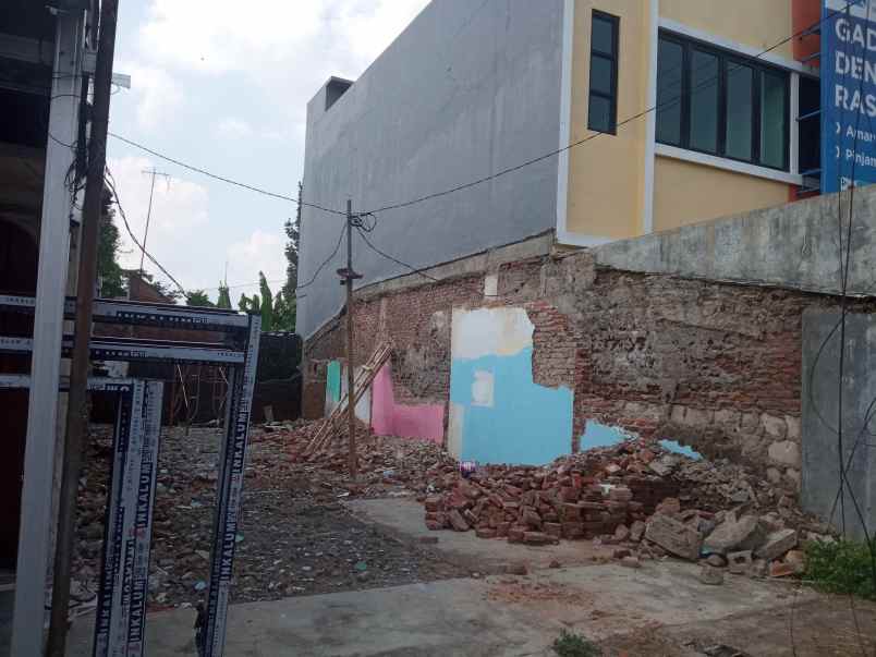 lahan usaha di dekat pasar manonjaya