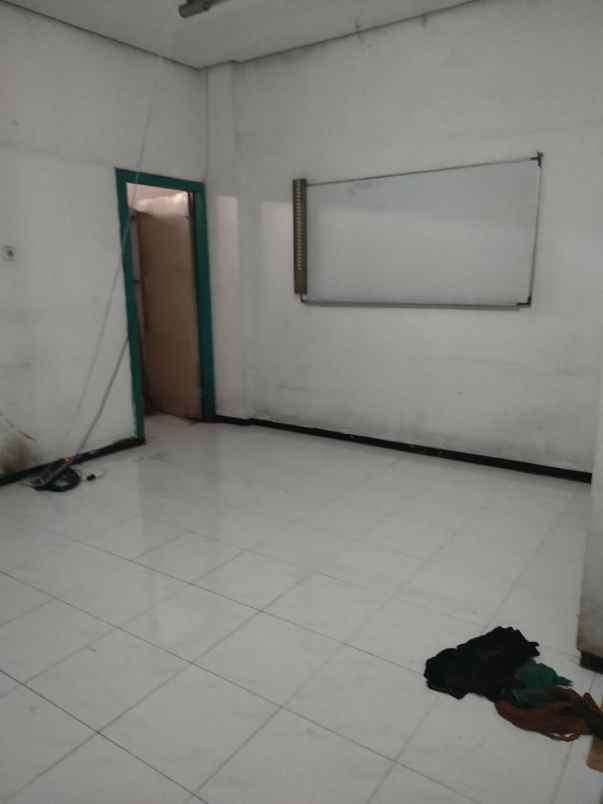 ruko dijual ngaglik kapasari genteng surabaya pusat