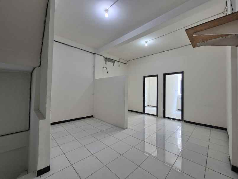 ruko klampis square surabaya