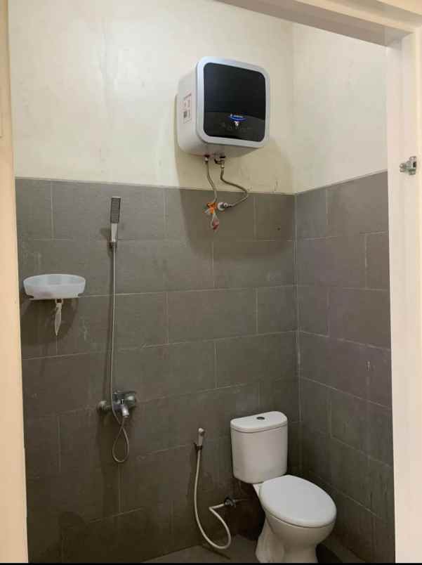 rukost full penghuni dan full furnished strategis