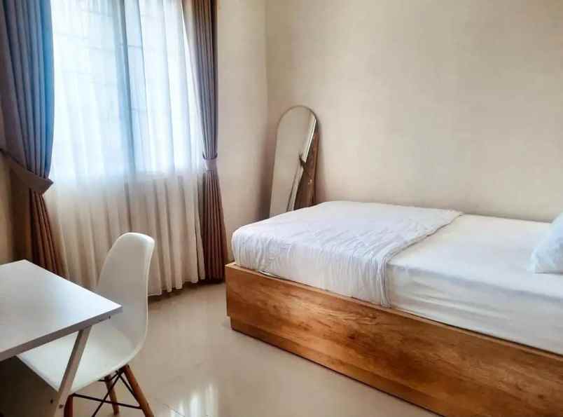 rukost full penghuni dan full furnished strategis