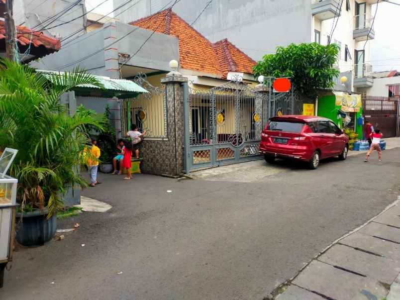 rumah 12x28 bonus kost kostan area raden saleh cikini