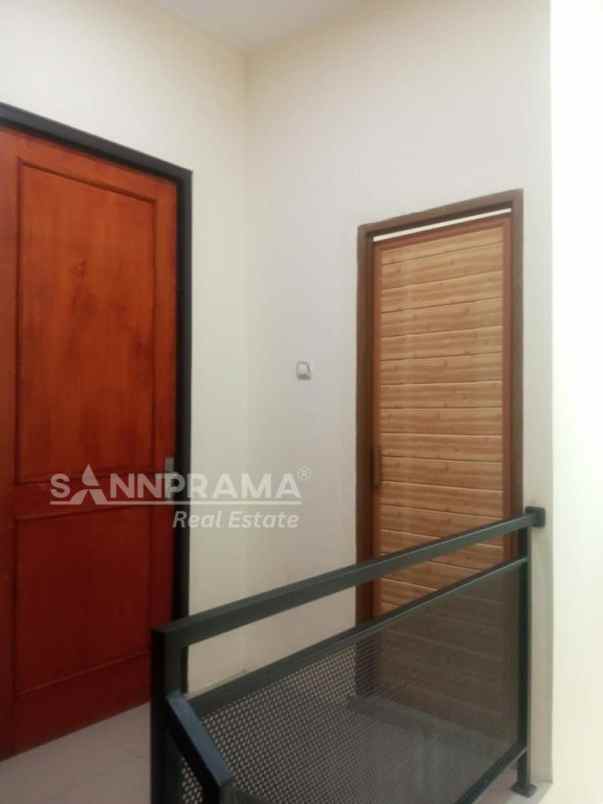 rumah 2 lantai 3 kamar 400 jutaan bedahan iml