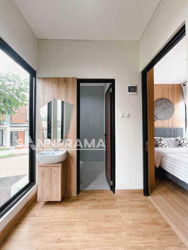 rumah 2 lantai dekat bsd city akses tol dan stasiun