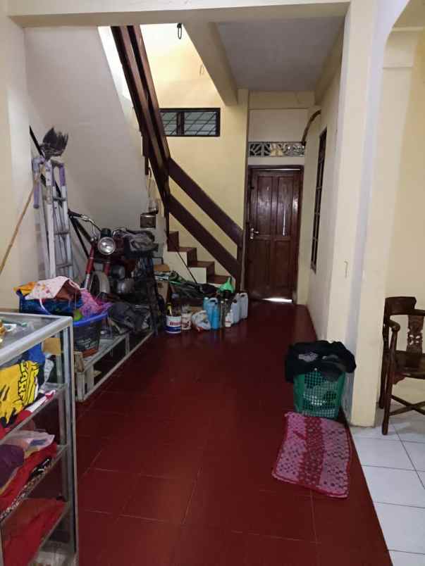 rumah 2 lantai di karonsih ngaliyan semarang