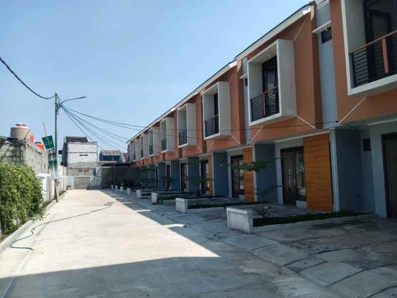 rumah 2 lantai dp 0 di bekasi