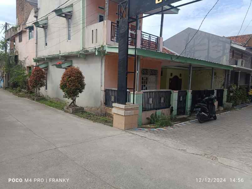 rumah 2 lantai hook dekat toll ciujung