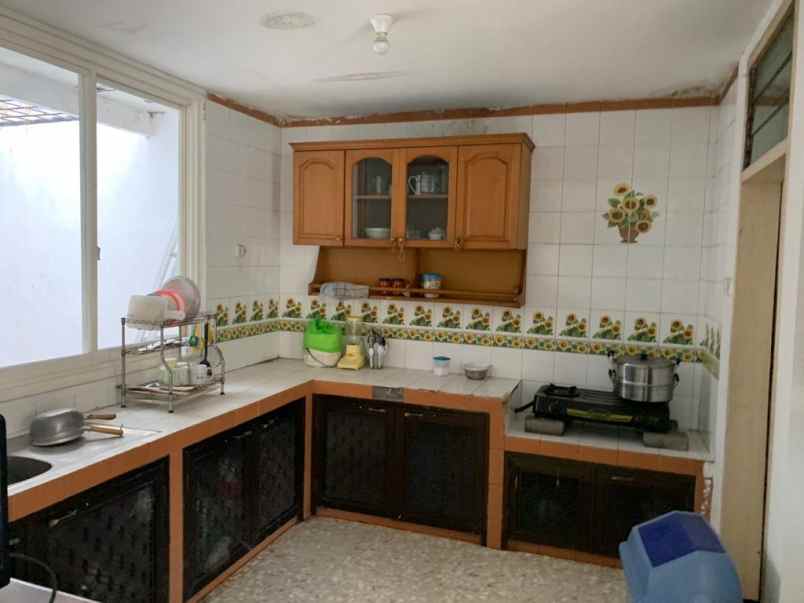 rumah 2 lantai kutisari indah bonus furnished