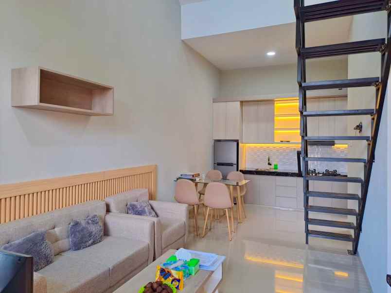 rumah 2 lantai mezzanine di pondok petir depok