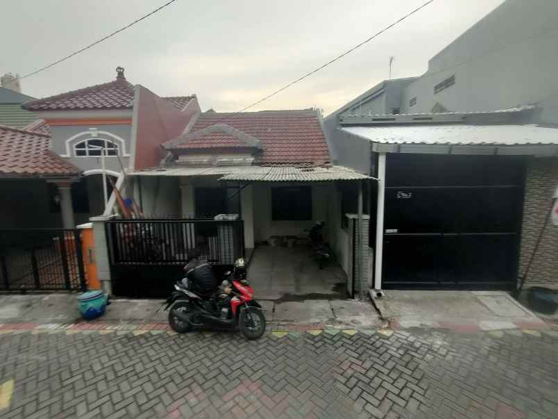 rumah 2 lantai pinggir jalan raya gunung anyar sawah