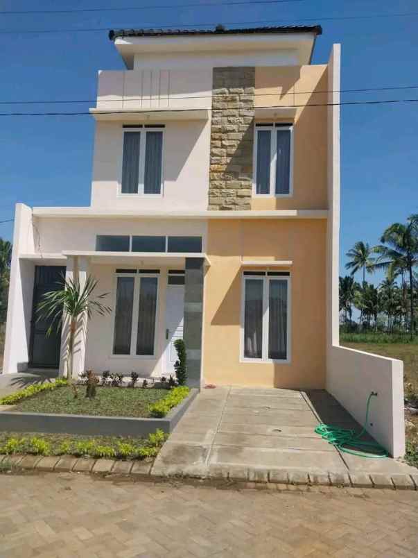 rumah 2 lantai ready stock nuansa alami dan religi