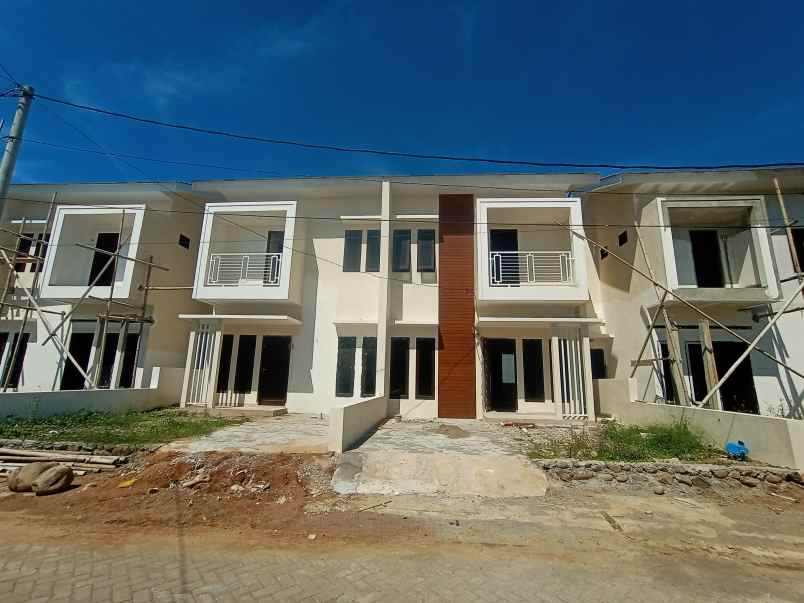 rumah 2 lantai siap huni dekat citraland