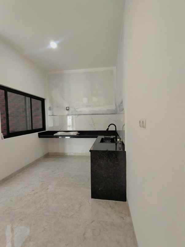 rumah 2 lantai siap huni di cluster nusaloka bsd city