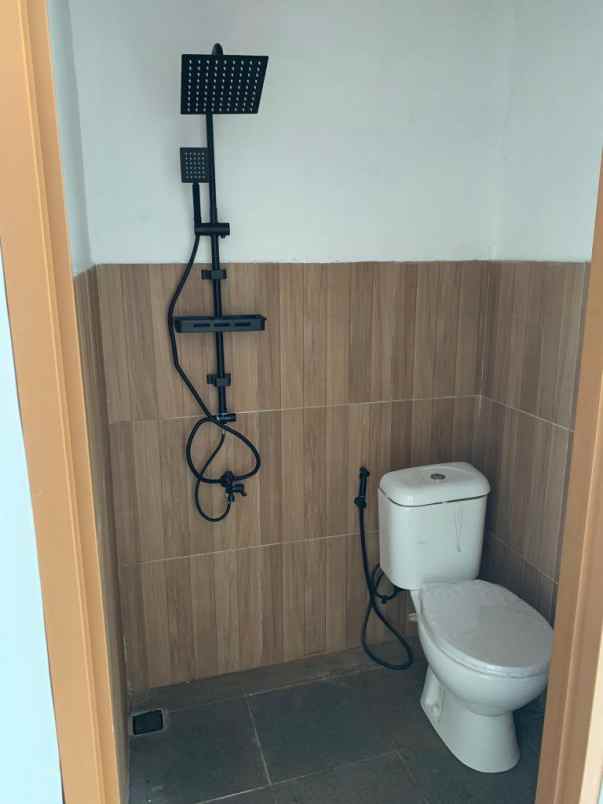 rumah 2 lantai strategis siap huni di keradenan bogor