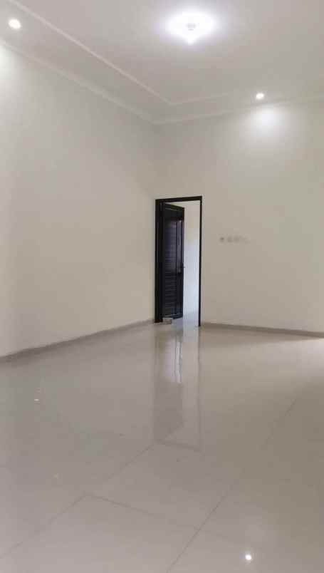 rumah 3 kamar tidur siap huni di gunungpati semarang