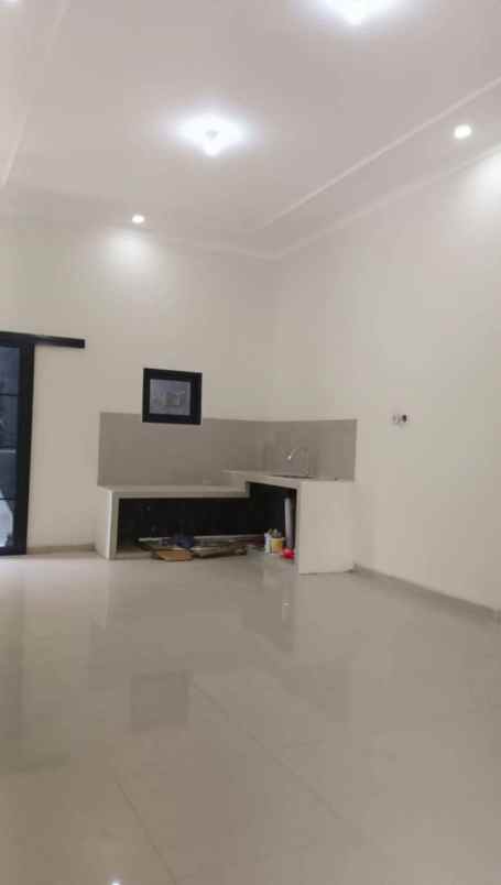 rumah 3 kamar tidur siap huni di gunungpati semarang