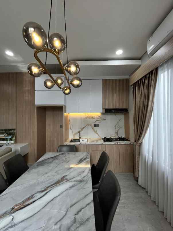 rumah 3 lantai limo grogol depok