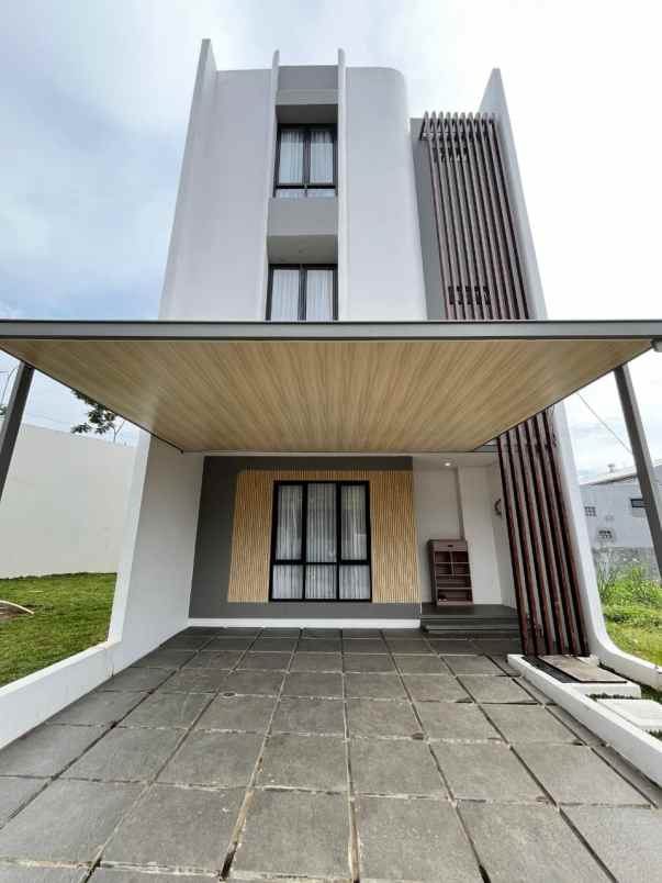 rumah 3 lantai limo grogol depok