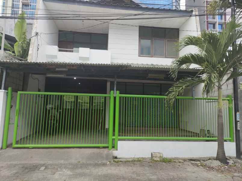 rumah 4br 2 lantai di belakang ciputra world