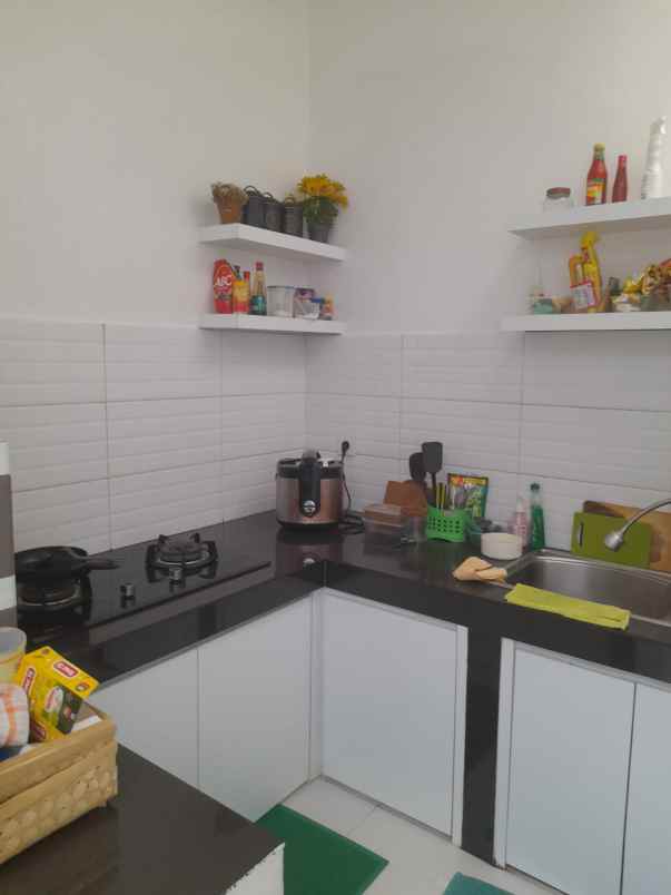 rumah bagus siap huni di bintaro