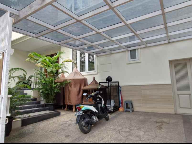 rumah bagus siap huni di pondok indah jakarta selatan