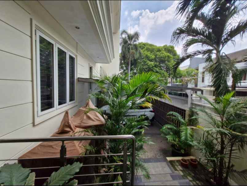 rumah bagus siap huni di pondok indah jakarta selatan