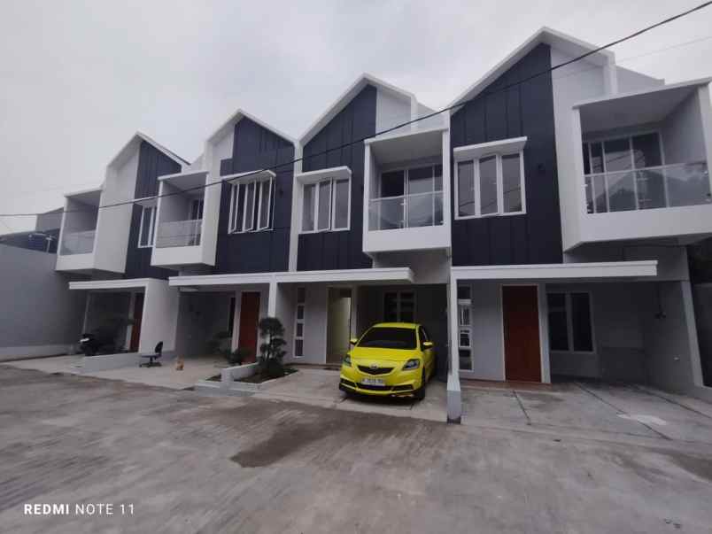 rumah baru 2 lantai cilangkap cipayung jakarta timur