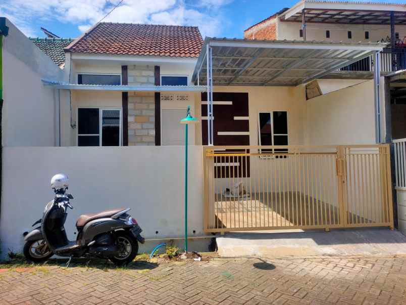 rumah baru lokasi asrikaton malang