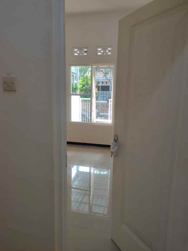rumah baru lokasi asrikaton malang