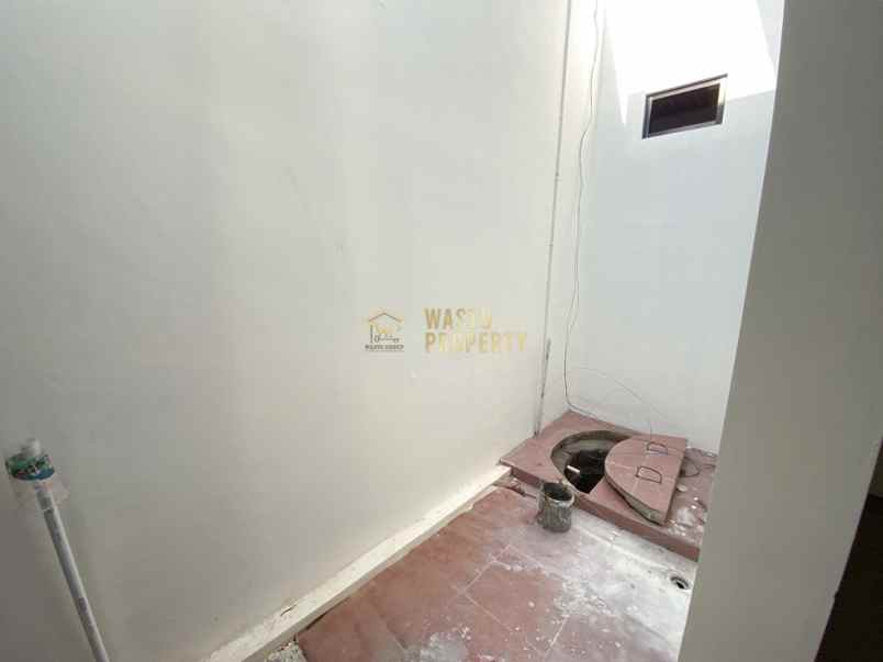 rumah baru modern strategis dekat kampus uii sleman