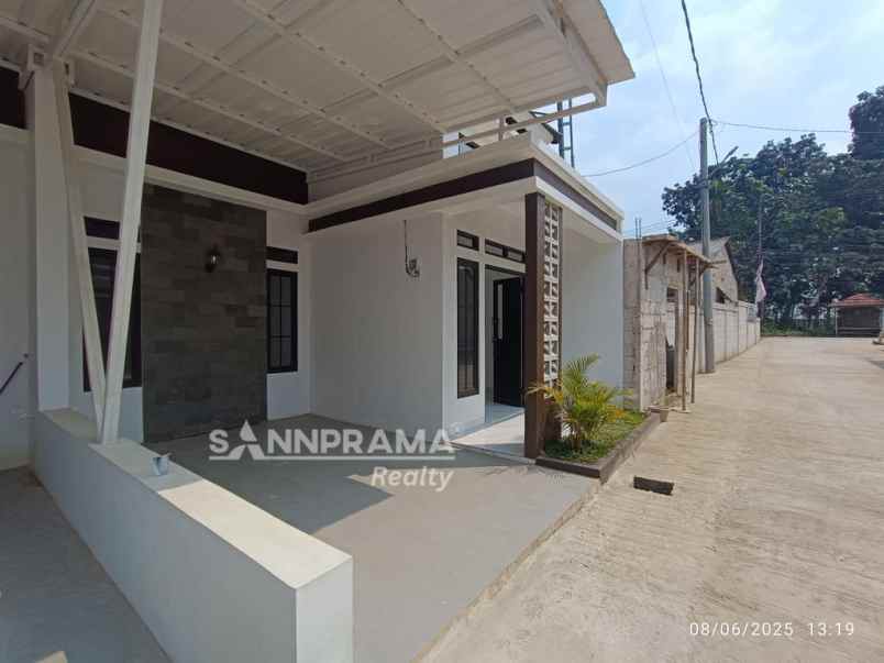 rumah baru siap huni dalam cluster di bedahan sawangan