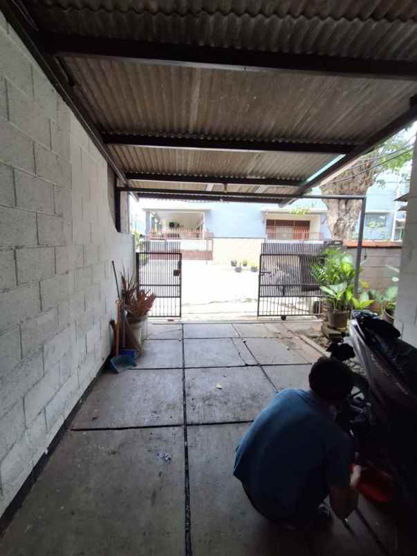 rumah besar langka dekat tol