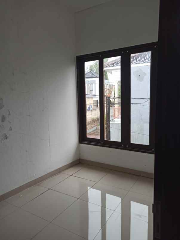 rumah budi luhur 2 lt dekat gateway pasteur