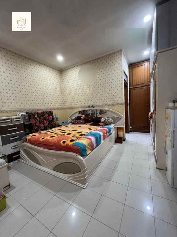 rumah cantik di komplek batununggal indah bandung